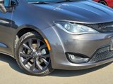 Used 2020 Chrysler Pacifica Touring-L w/ S Appearance Package image 3