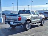 Used 2024 GMC Canyon Denali image 3