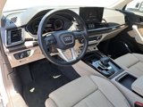 Used 2022 Audi Q5 e Premium w/ Convenience Package image 5