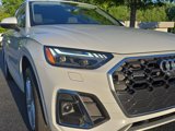 Used 2022 Audi Q5 e Prestige w/ Prestige Package image 2