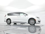 Used 2018 Chrysler Pacifica Touring-L image 4