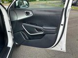 Used 2023 Kia Soul LX w/ LX Technology Package image 5