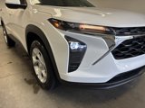 Used 2024 Chevrolet Trax LS w/ LS Convenience Package image 4