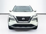 Used 2021 Nissan Rogue SV image 2