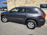 Used 2016 Jeep Grand Cherokee Laredo w/ Quick Order Package 23E image 3