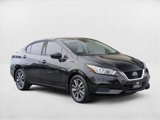 Used 2021 Nissan Versa SV image 3