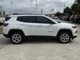New 2025 Jeep Compass Latitude image 3