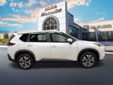 Used 2023 Nissan Rogue SV image 2