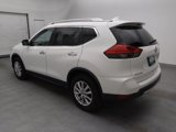 Used 2017 Nissan Rogue SV image 3