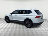 Certified 2022 Volkswagen Tiguan SE w/ Panoramic Sunroof Package image 5