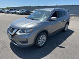 Used 2018 Nissan Rogue SV image 2