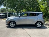Used 2023 Kia Soul LX image 2