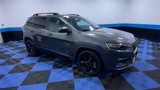 Used 2019 Jeep Cherokee Latitude Plus image 2