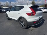Used 2025 Volvo XC40 B5 Core image 3