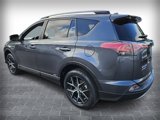 Used 2018 Toyota RAV4 SE image 5