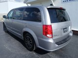 Used 2016 Dodge Grand Caravan SE image 6