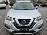 Used 2018 Nissan Rogue SV image 2