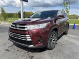 Used 2018 Toyota Highlander LE w/ Protection Package #3 image 5