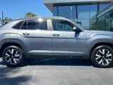 Used 2021 Volkswagen Atlas Cross Sport SE image 2