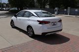 Used 2022 Nissan Versa SV image 2