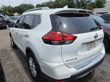 Used 2017 Nissan Rogue SV image 3