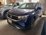 Used 2022 Volkswagen Taos SE w/ Panoramic Sunroof Package image 3