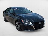 Used 2023 Nissan Altima 2.5 SV image 3