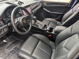 Certified 2025 Porsche Macan Turbo image 4