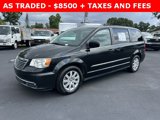 Used 2016 Chrysler Town & Country Touring image 3