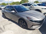 Used 2023 Hyundai Elantra SEL image 2