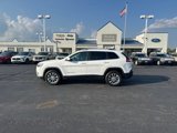 Used 2019 Jeep Cherokee Latitude Plus image 2