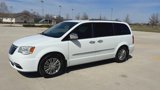 Used 2014 Chrysler Town & Country Touring-L w/ Driver Convenience Group image 4