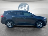 Used 2017 Kia Sorento LX image 2