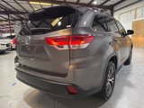 Used 2019 Toyota Highlander LE image 5
