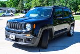 Used 2018 Jeep Renegade Latitude w/ Popular Equipment Group image 3