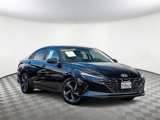 Used 2023 Hyundai Elantra Limited w/ Preferred Accessory Package image 2