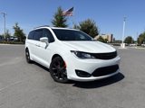 Used 2019 Chrysler Pacifica Limited w/ S Appearance Package image 2