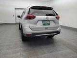 Used 2018 Nissan Rogue SL image 6