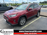 Used 2019 Toyota RAV4 Limited image 2