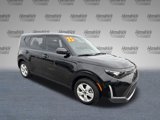 Used 2025 Kia Soul LX w/ LX Technology Package image 2