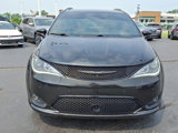 Used 2018 Chrysler Pacifica Limited w/ Advanced Safetytec Group image 2