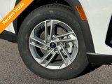 Used 2025 Hyundai Tucson SE image 4