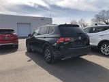 Used 2019 Volkswagen Tiguan SE w/ Panoramic Sunroof Package image 3
