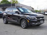 Used 2021 Kia Seltos EX image 2