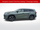 Used 2017 Toyota Highlander Limited Platinum image 3