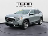 Used 2024 GMC Terrain SLT image 3