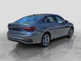 Used 2022 Volkswagen Jetta SE w/ Panoramic Sunroof Package image 5