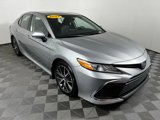 Used 2021 Toyota Camry XLE image 3