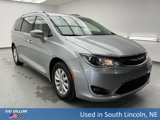 Used 2018 Chrysler Pacifica Touring-L w/ Premium Audio Group image 3