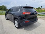 Used 2018 Jeep Cherokee Latitude image 2